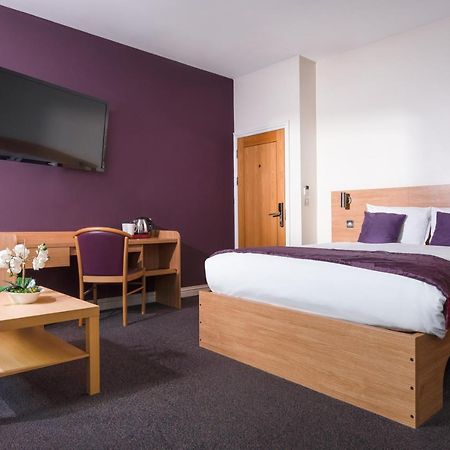 Fox Connaught Hotel Лондон Екстериор снимка